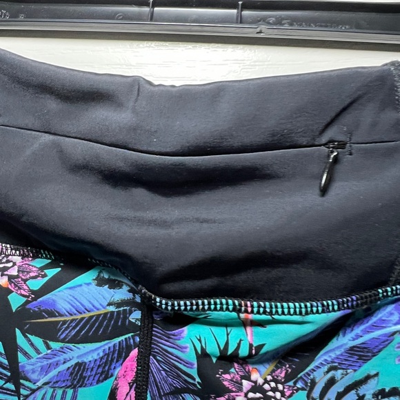 New Women's Superdry Active Mesh 7/8 Lucy Tropical Print Yoga Workout Size 8 - Picture 8 of 9